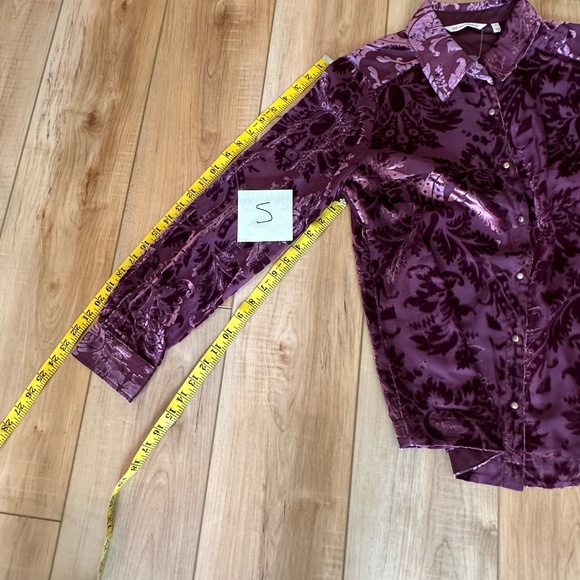 NWT Soft Surrounding Floreat Long Sleeve Velvet Cranberry Blouse Size Small - Picture 5 of 12